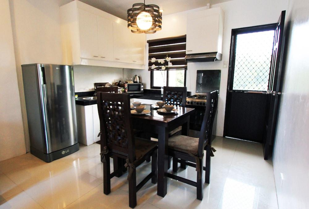 Tagaytay Summer House Tagaytay City Bagian luar foto